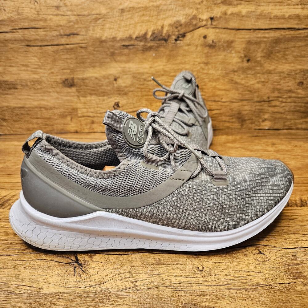 New Balance Fresh Foam LAZR Mens Running Sneakers size 9